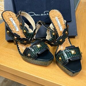 Stud strappy open toe high heel Oscar De La Renta shoes with duster